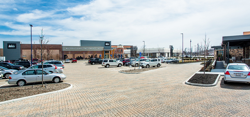 Easton Gateway shops in Columbus, OH