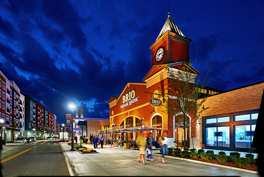 Outside of Brio Tuscan Grille in Liberty Center
